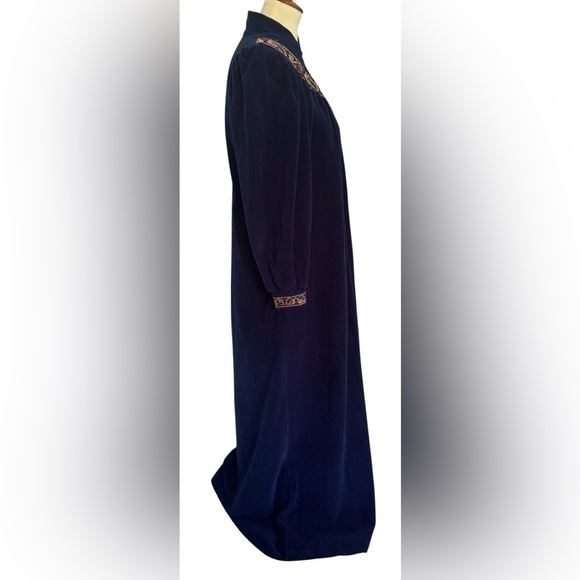Vintage Vanity Fair Navy Blue Tapestry Detail Pockets Zip House Robe Size Medium - Picture 3 of 9